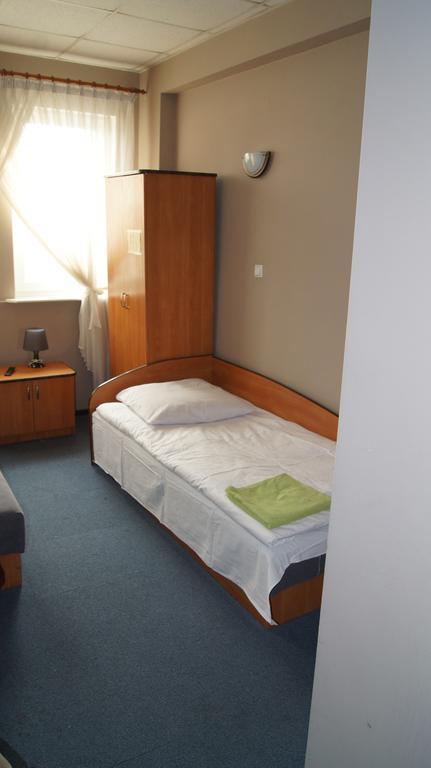 Łomża 法多姆旅馆酒店 外观 照片