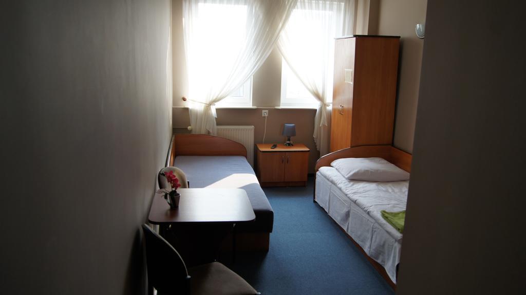 Łomża 法多姆旅馆酒店 外观 照片